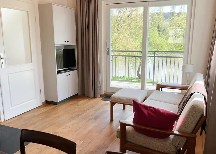Schoenes Single Mit Blick Auf Den Main Frickenhausen am Main
